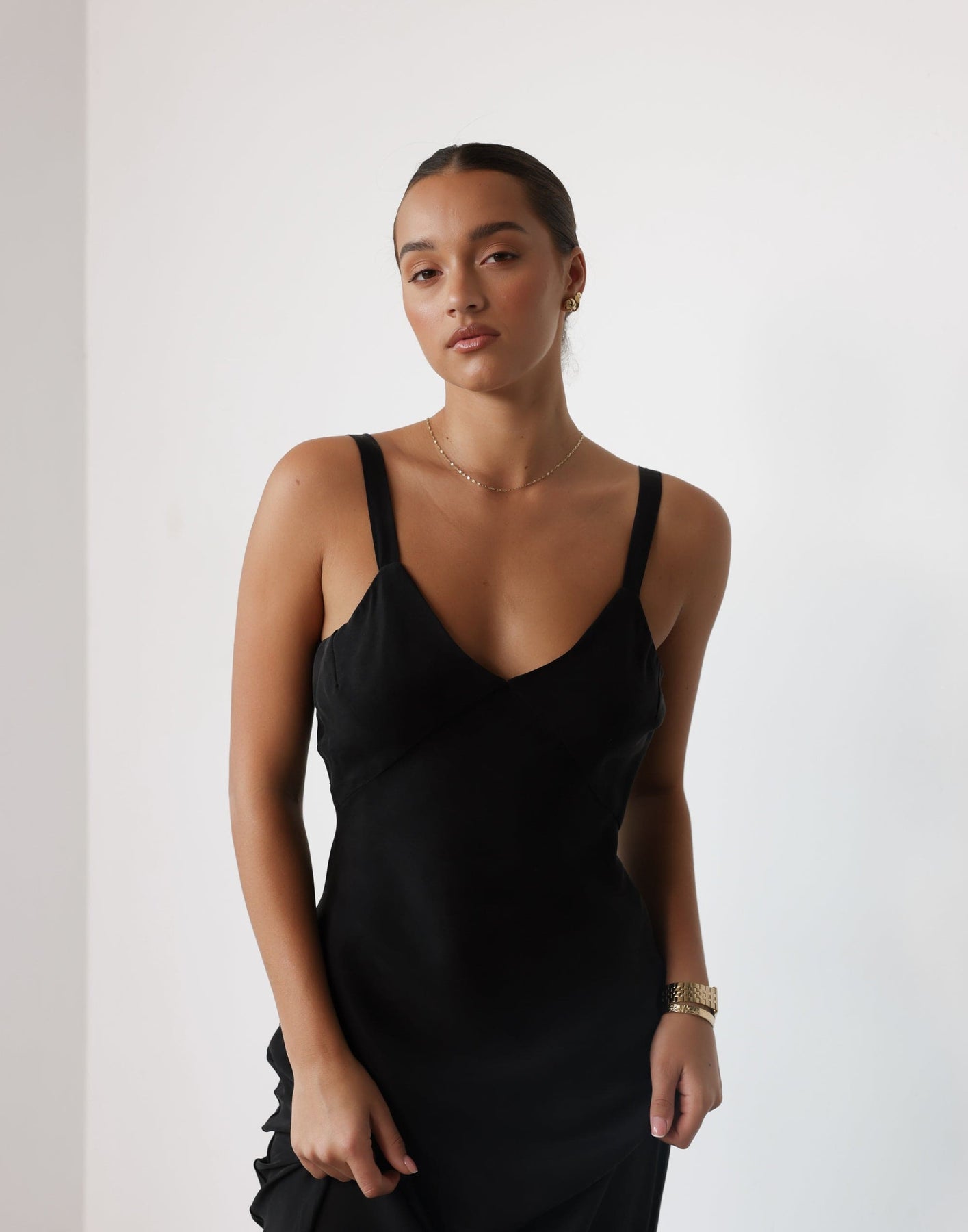 Collective Dress - Zaya Maxi Dress (Black)
                Add to wishlist fifth image