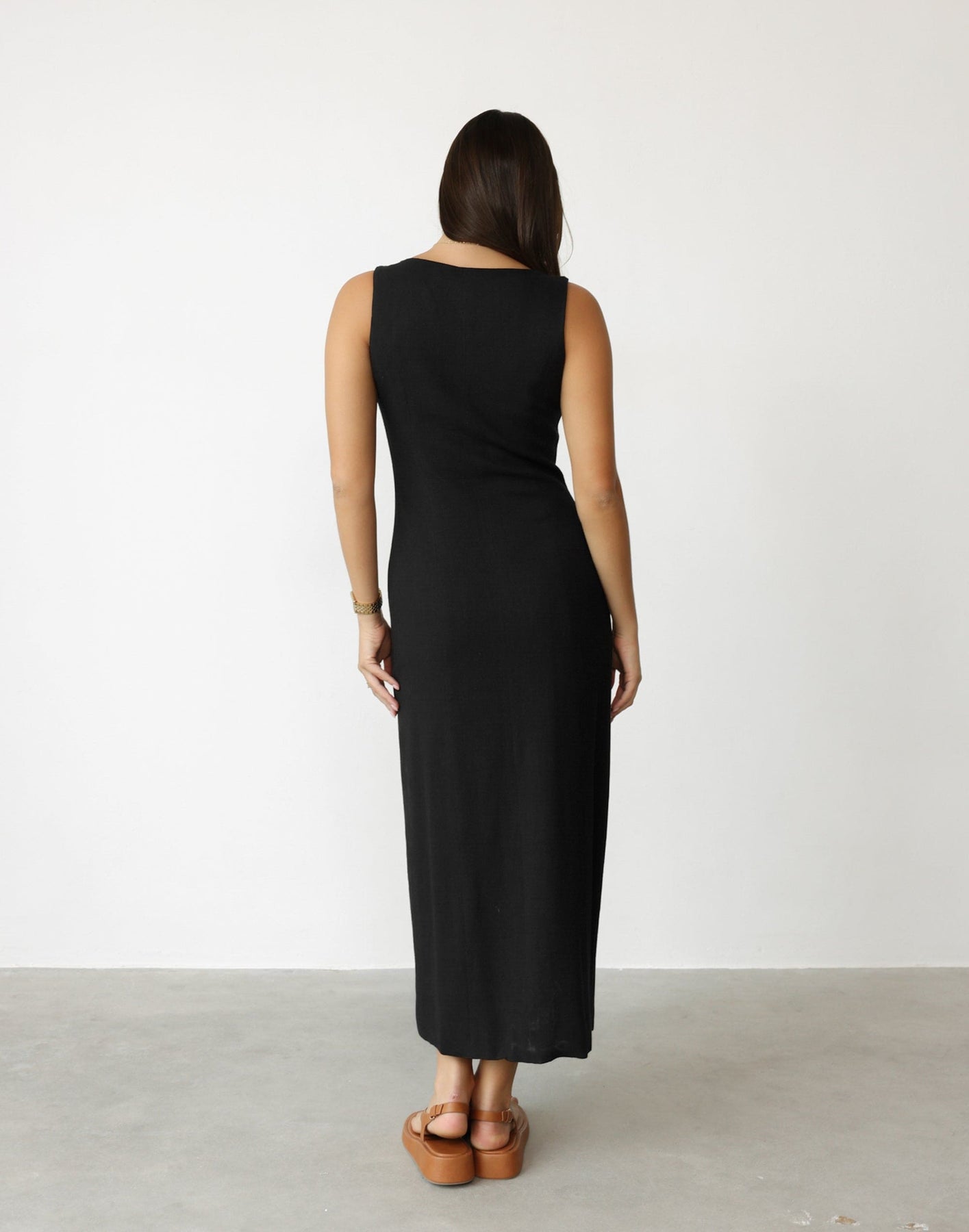 Collective Dress - Cailey Maxi Dress (Black)
                Add to wishlist fourth image