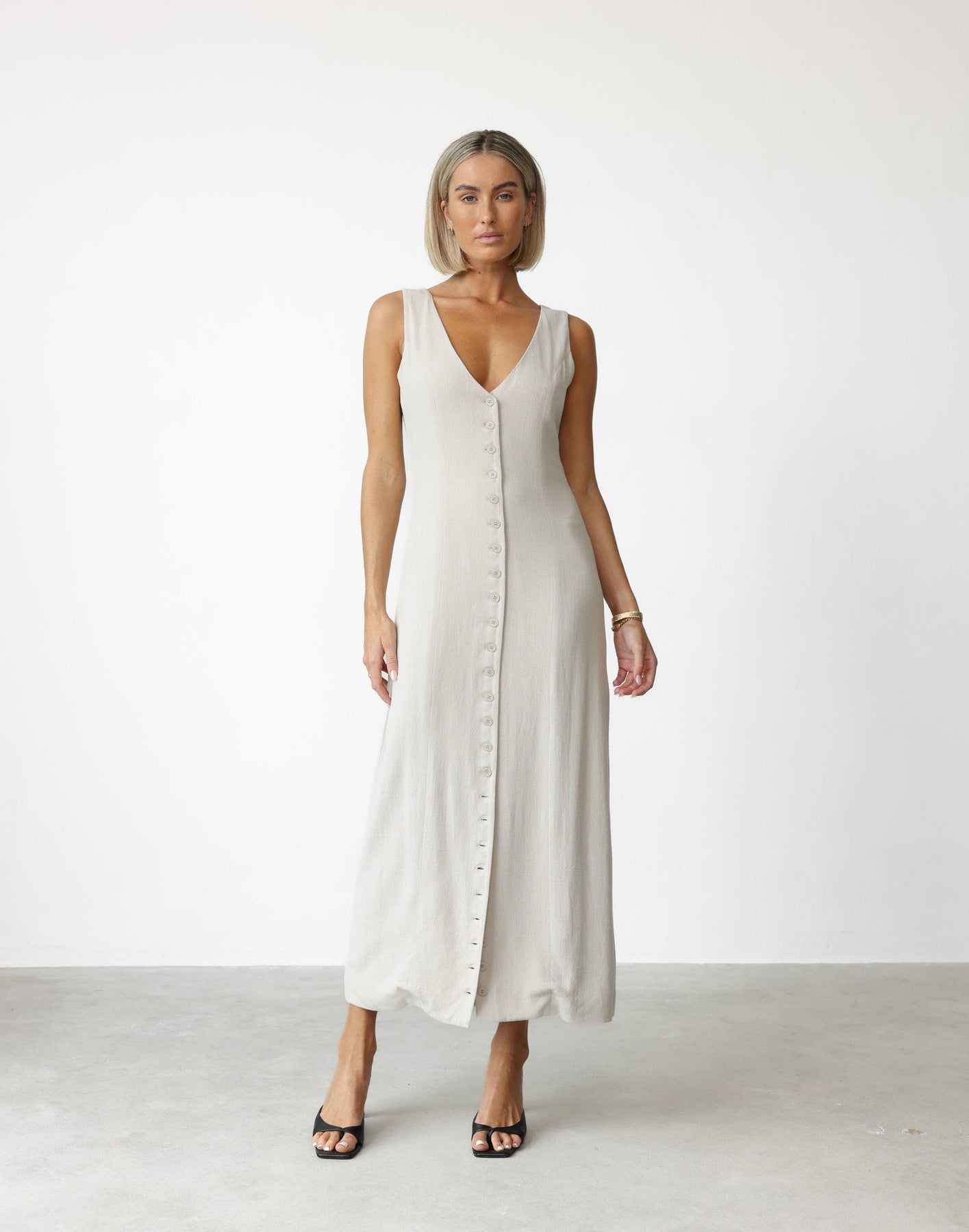 Collective Dress - Cailey Maxi Dress (Latte)
                Add to wishlist fifth image