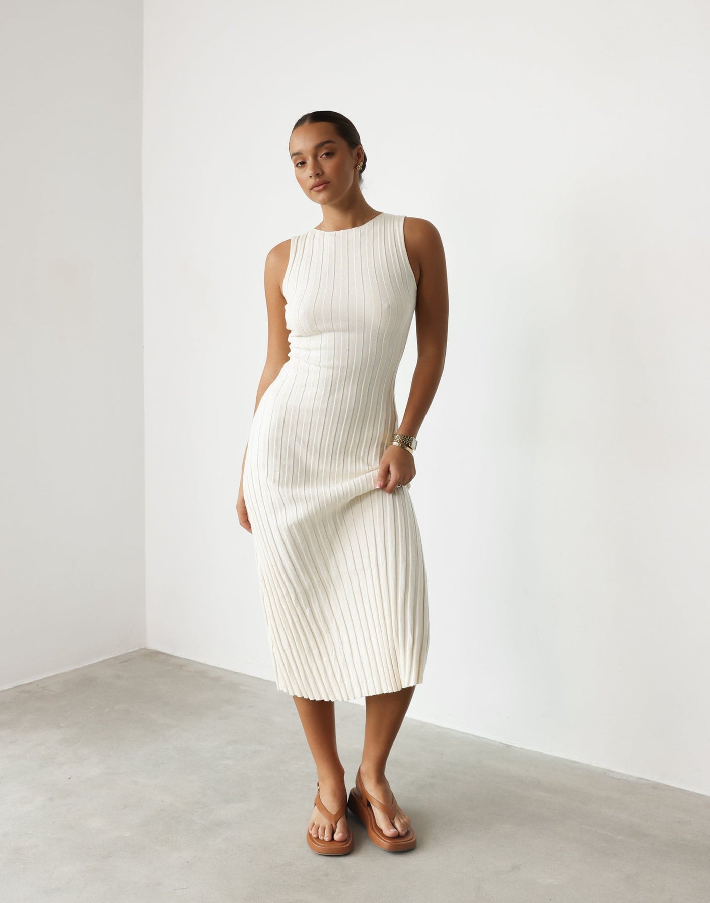 Collective Dress - Lily May Midi Dress (Oat) secondary image