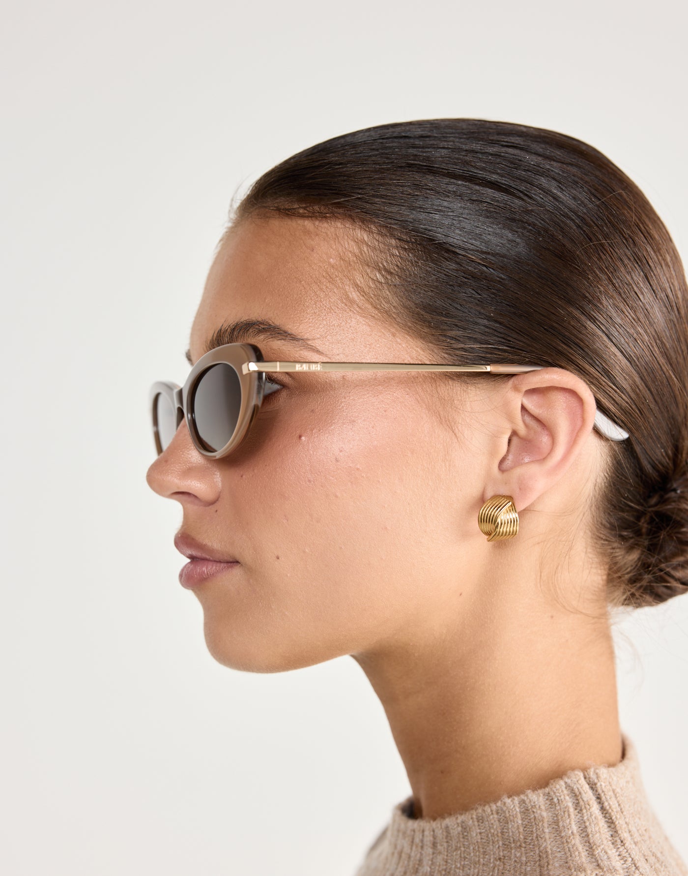 The Rae Sunglasses (Taupe-Brown) - By Banb - Black frame and tinted sunglasses with round frame - Women's Accessories - Charcoal Clothing