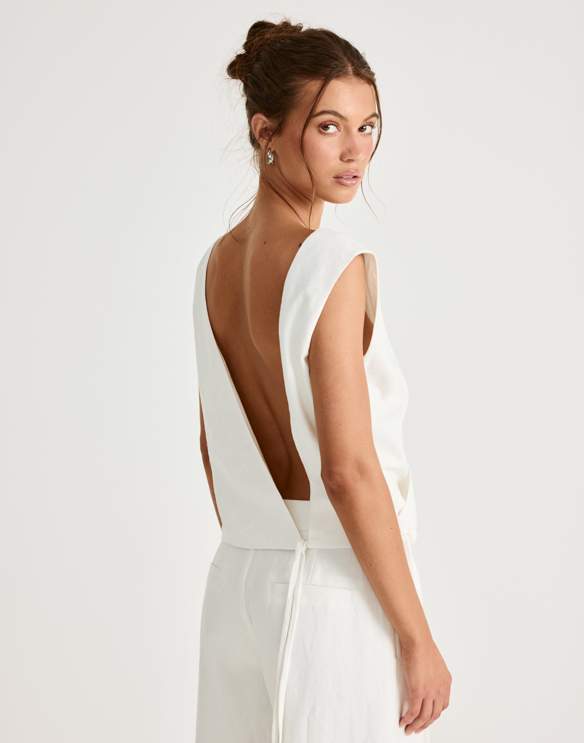 Ariel Top (White) – CHARCOAL1