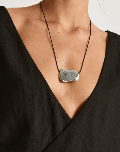  - Women's Accessories - Charcoal Clothing