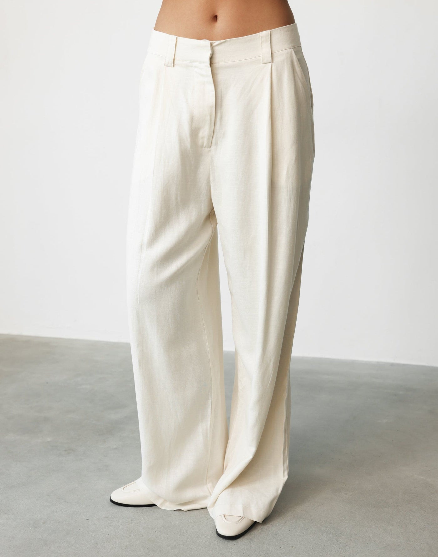 La Quinta Pant (Ivory) - By Lioness - Low Rise Wide Leg Pants - Women's Pants - Charcoal Clothing