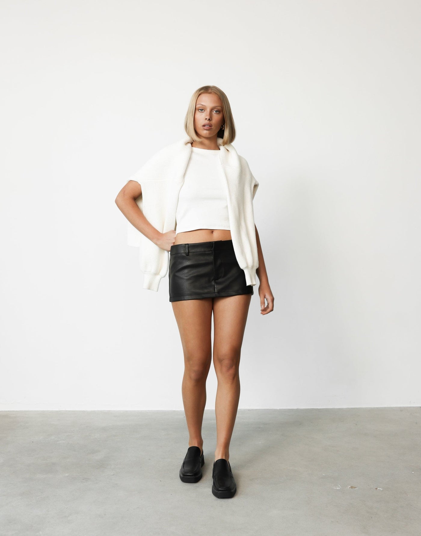 Rhode Mini (Onyx) - By Lioness - Low Rise Basic Mini Skort - Women's Skort - Charcoal Clothing