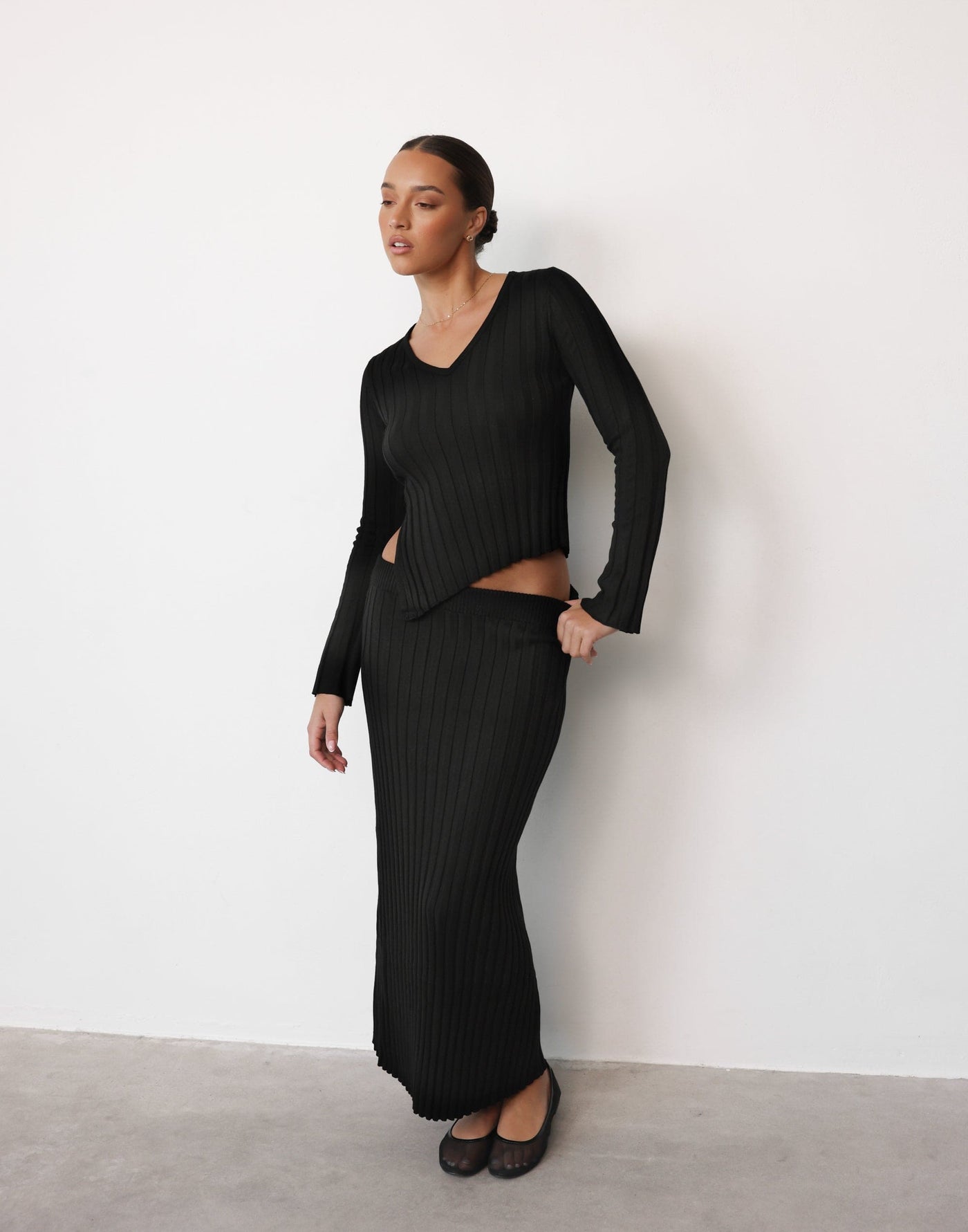 Andrea Maxi Skirt (Black) - Ribbed Bodycon Elasticated Maxi Skirt - Women's Skirt - Charcoal Clothing