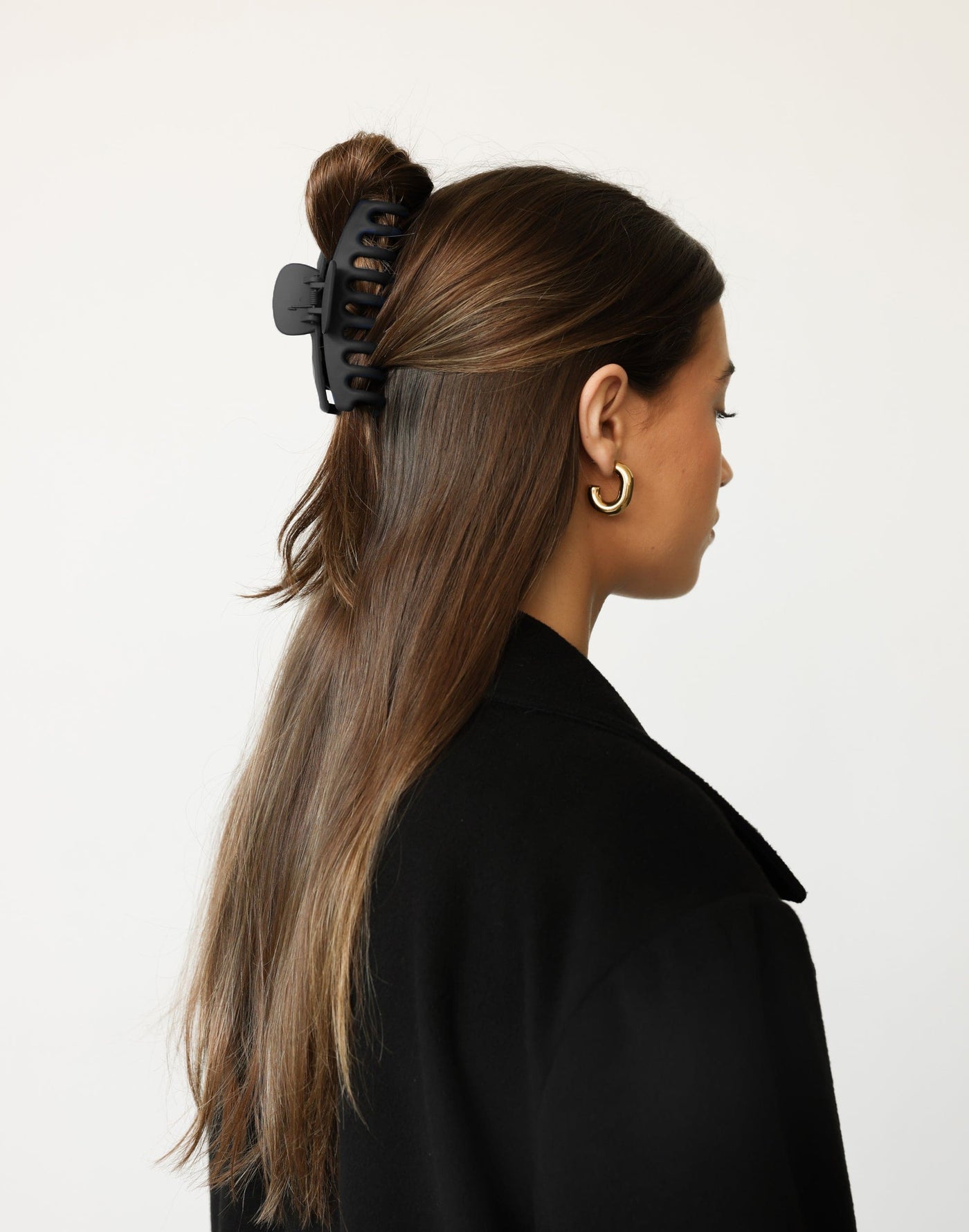 Kathy Hair Clip (Black) | CHARCOAL Exclusive - Rounded Claw Clip - Women's Accessories - Charcoal Clothing