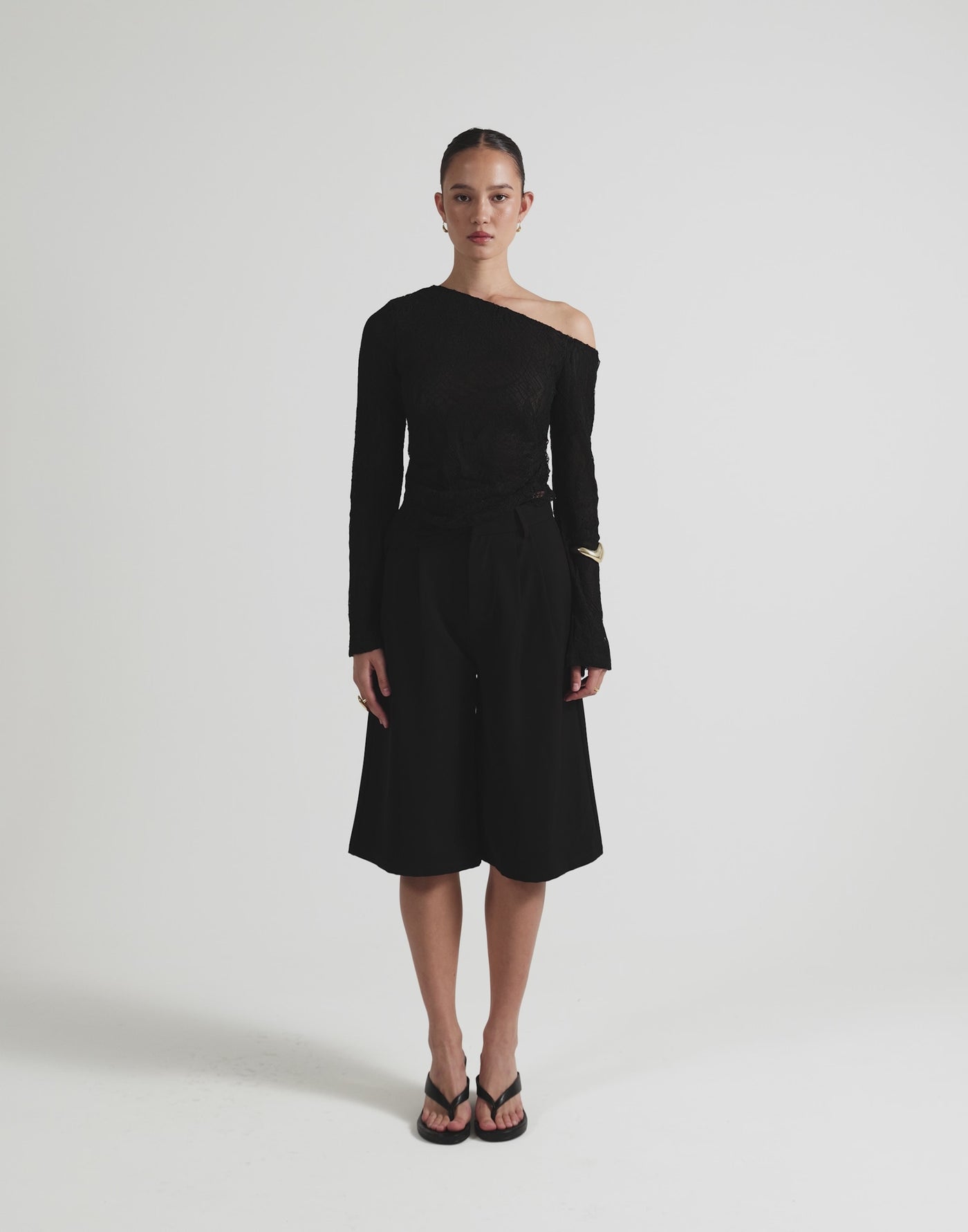 Ozias Long Sleeve Midi Dress (Black)